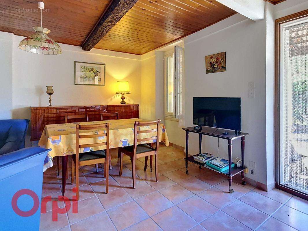 Maison à LE CASTELLET