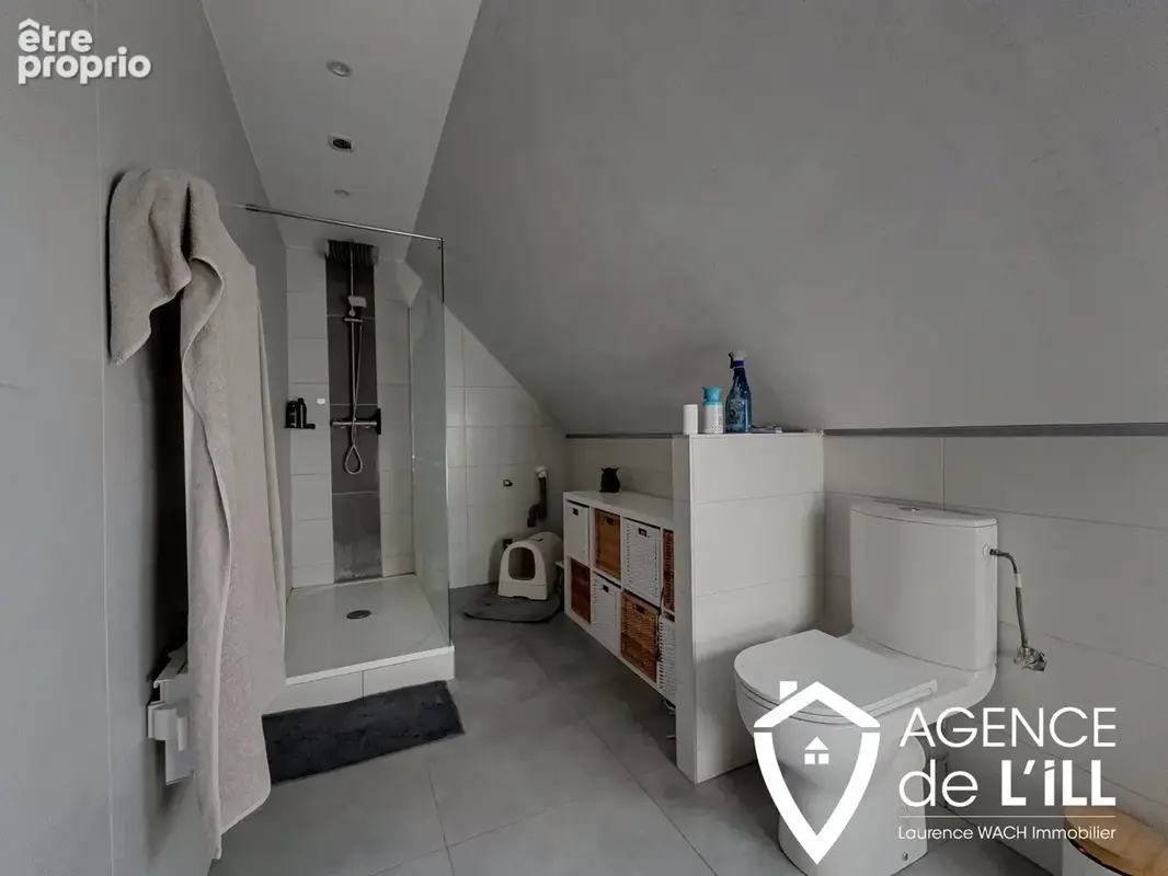 Maison 137 m2 sur 570 m2 de terrain à Balgau avec potentiel d’habitation et de location - photo 8