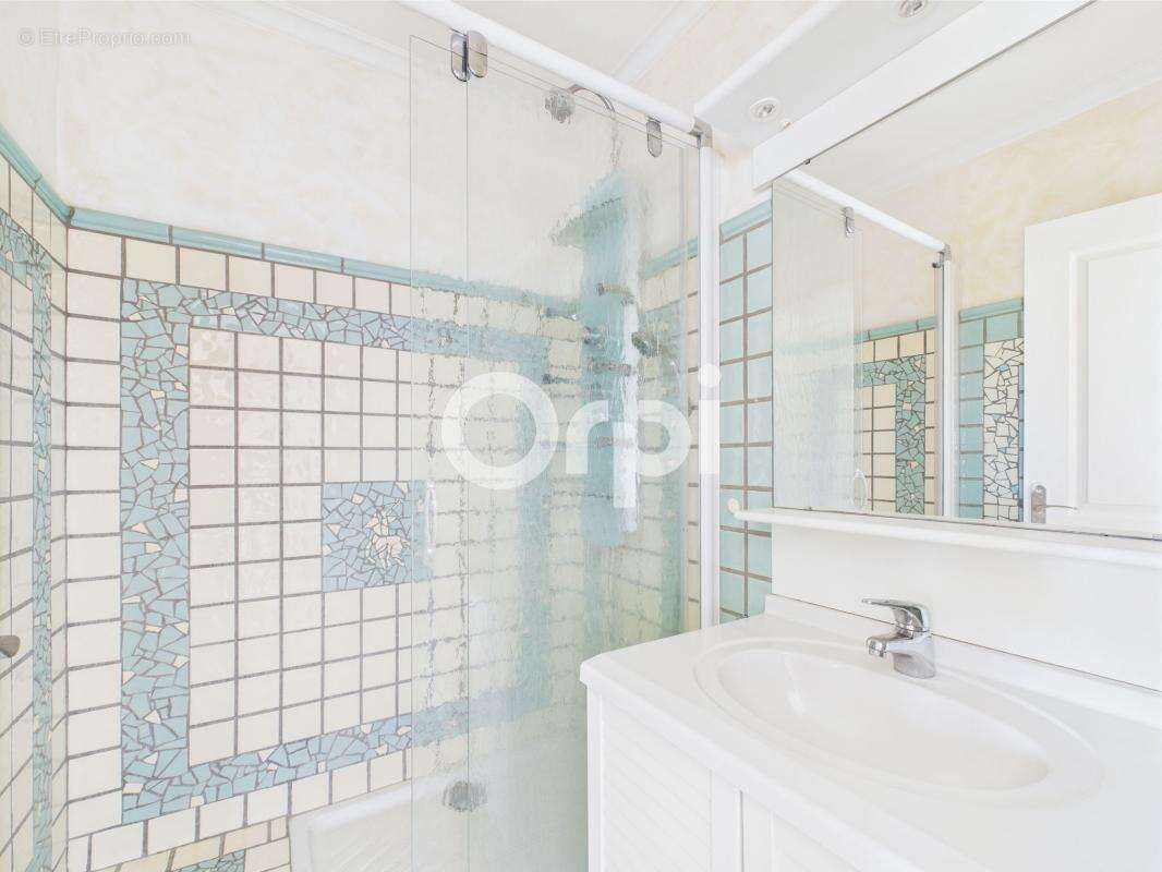 Appartement à MANDELIEU-LA-NAPOULE