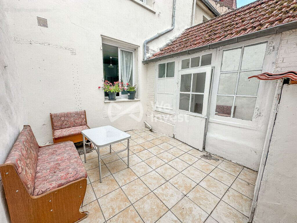 Maison 109 m² à Neuilly-Saint-Front  - photo 6