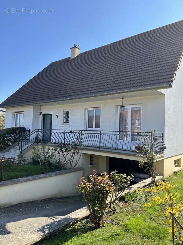 Maison à SACY-LE-GRAND