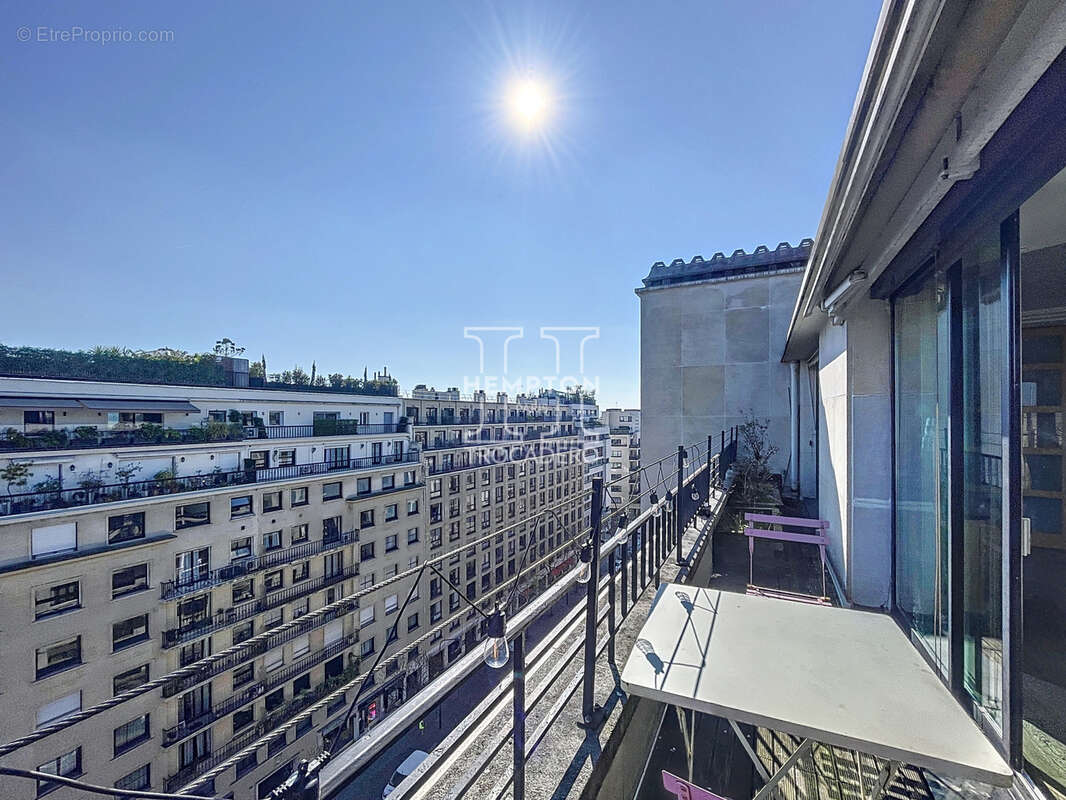 Appartement à PARIS-16E