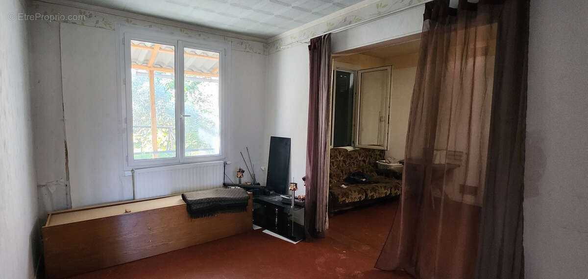 Maison à LES MEES