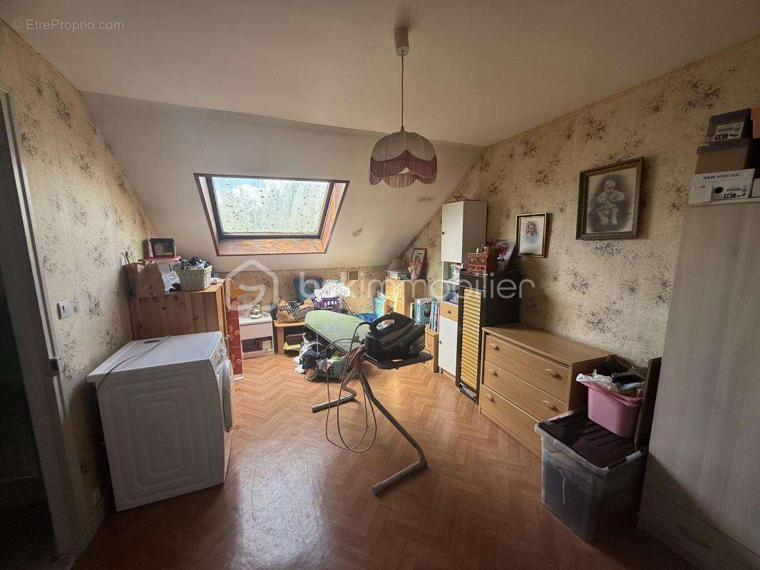 Maison à VIVIER-AU-COURT