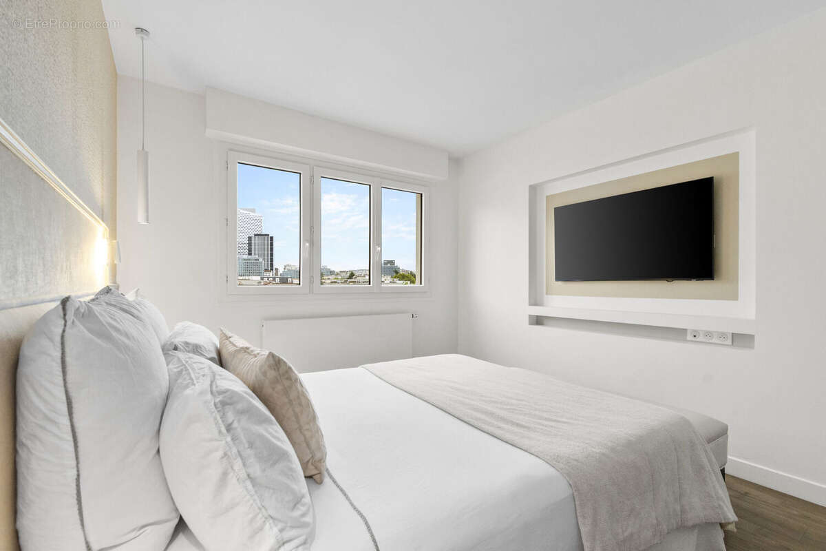 Appartement à COURBEVOIE