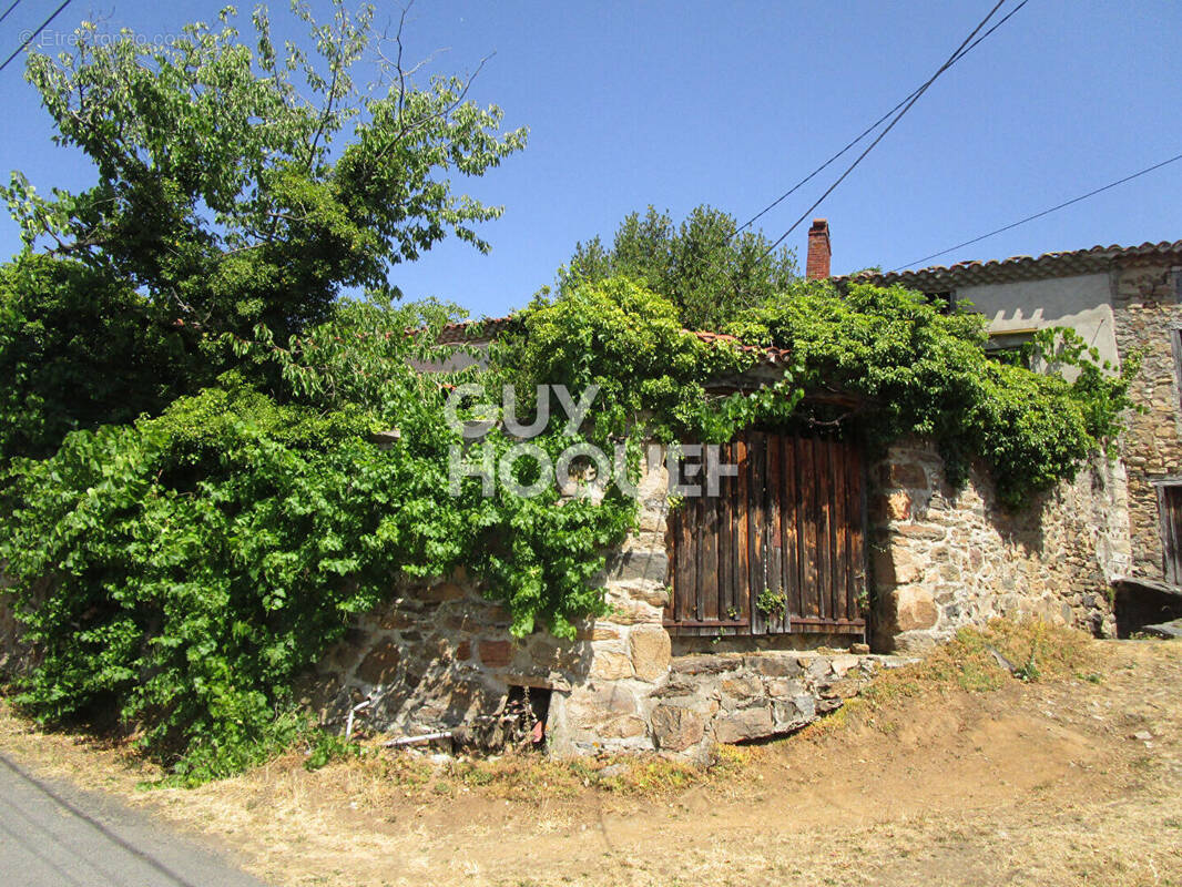 Maison à SAINT-PRIVAT-DU-DRAGON