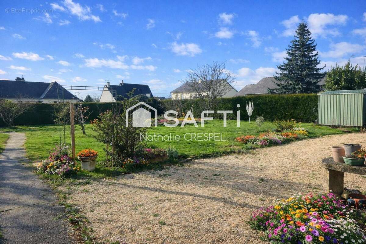 Photo 4 - Maison à AMBRIERES-LES-VALLEES