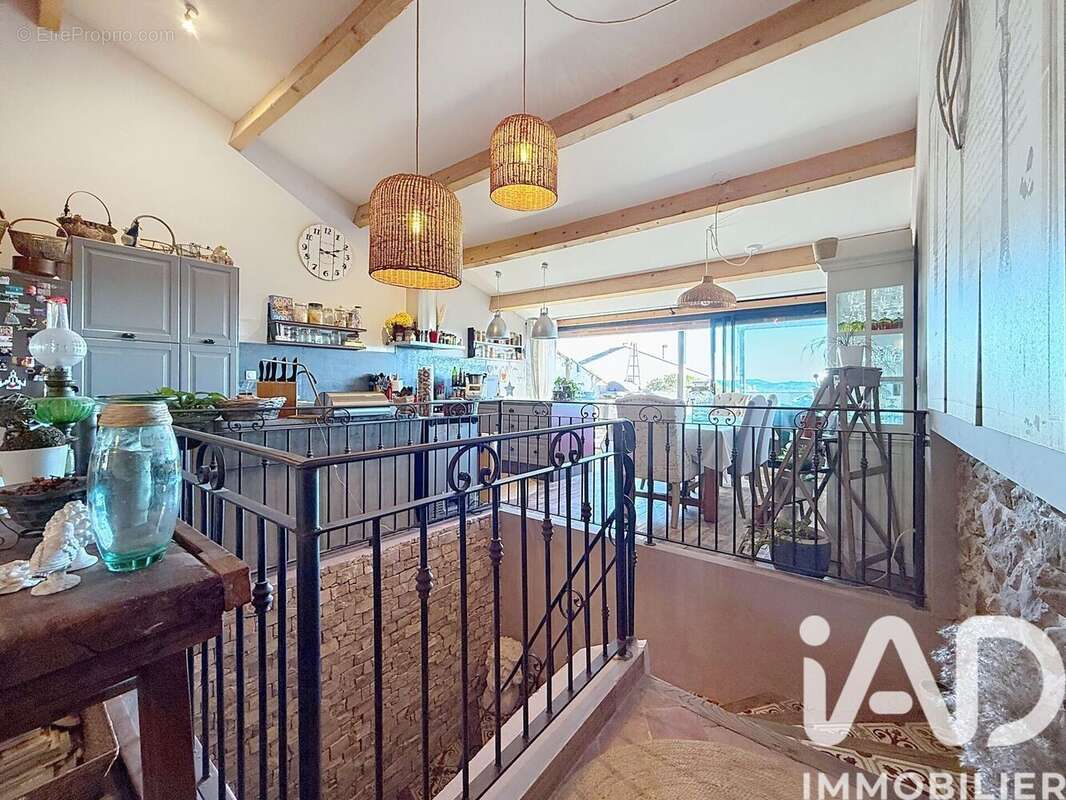 Photo 2 - Maison à PUGET-VILLE