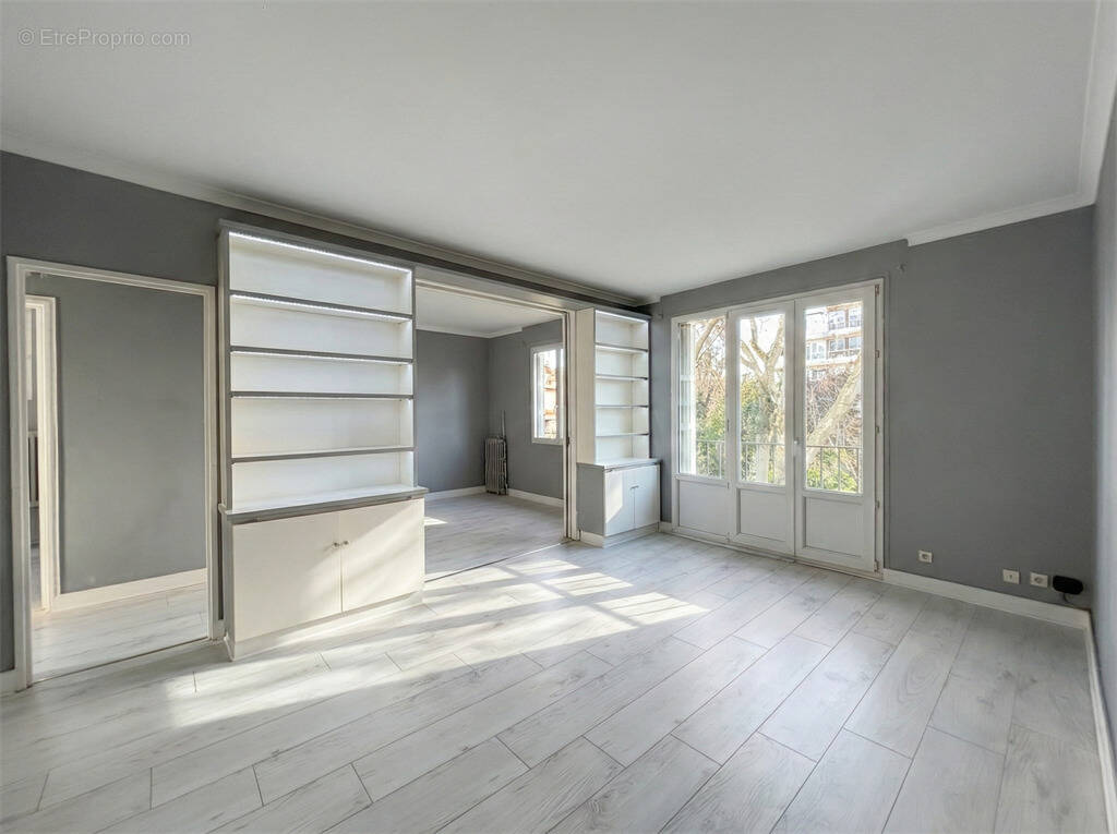Appartement à NEUILLY-SUR-SEINE