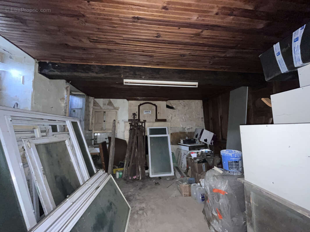 Maison à SAINT-SIGISMOND-DE-CLERMONT