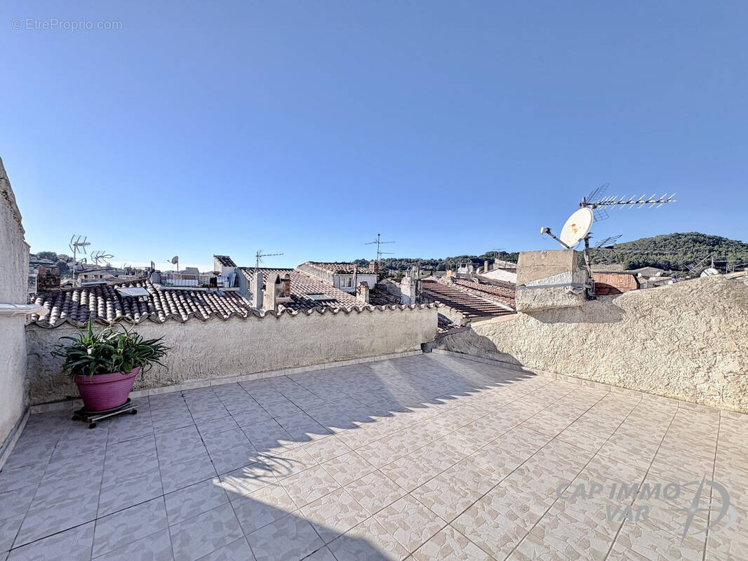 Appartement à LE BEAUSSET