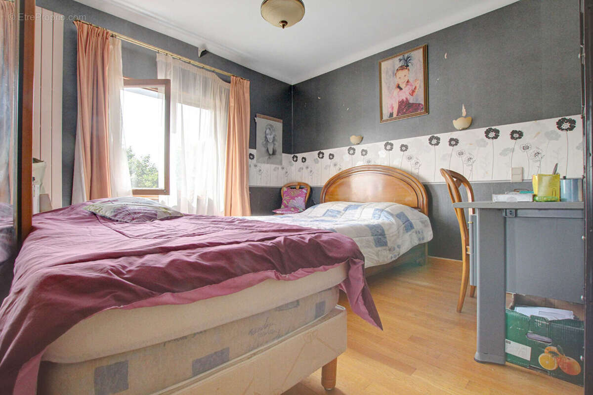 Maison à BRISON-SAINT-INNOCENT