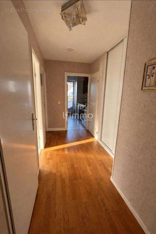 Appartement à LES MUREAUX