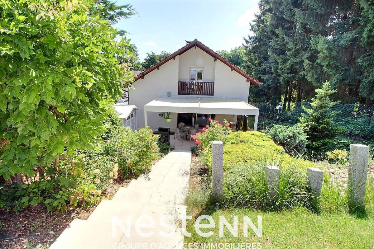 Maison individuelle - Porcelette - rue calme - piscine chauffée - terrasse - garage 2 voitures - photo 4