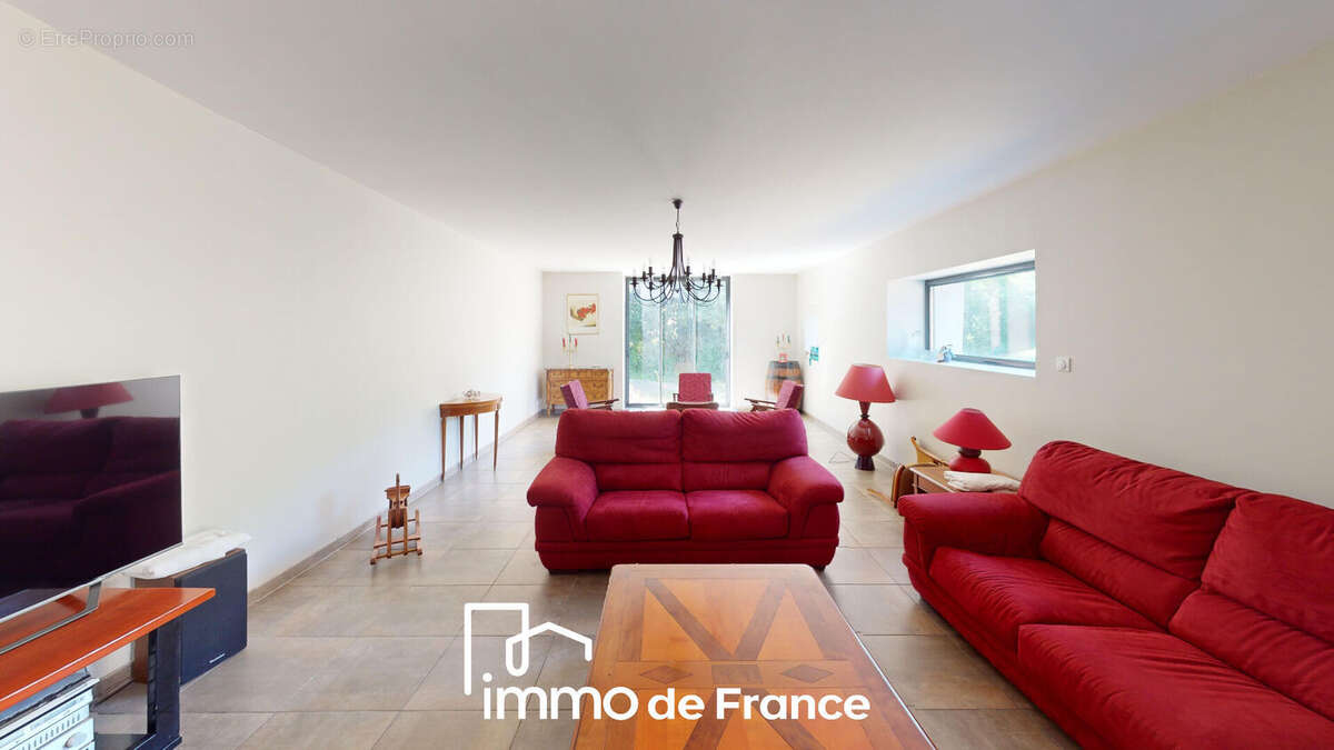 Maison à QUINS