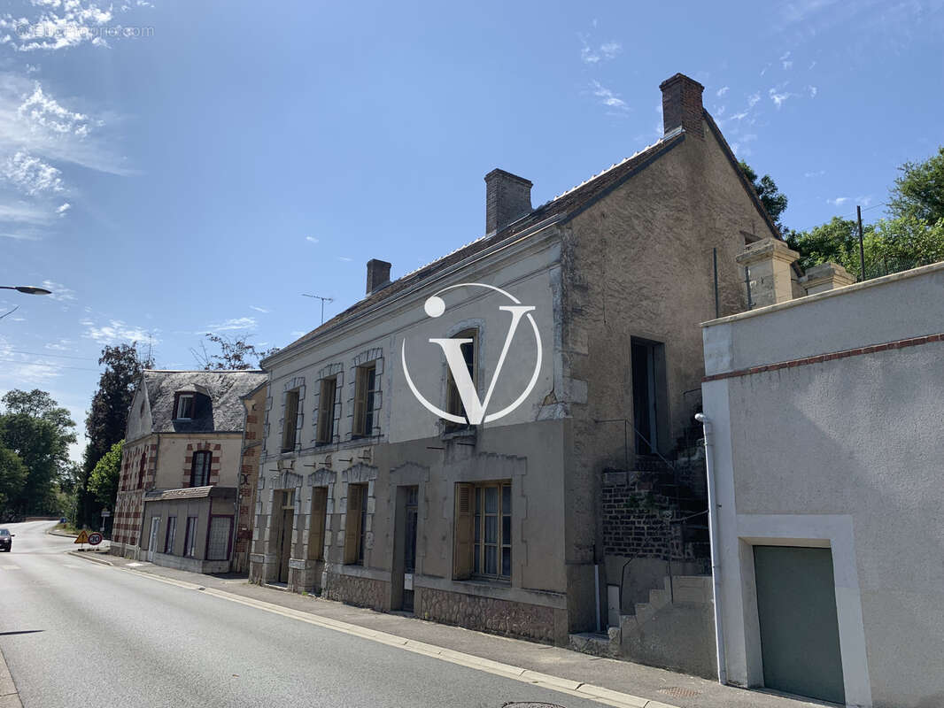 Maison à MAZANGE