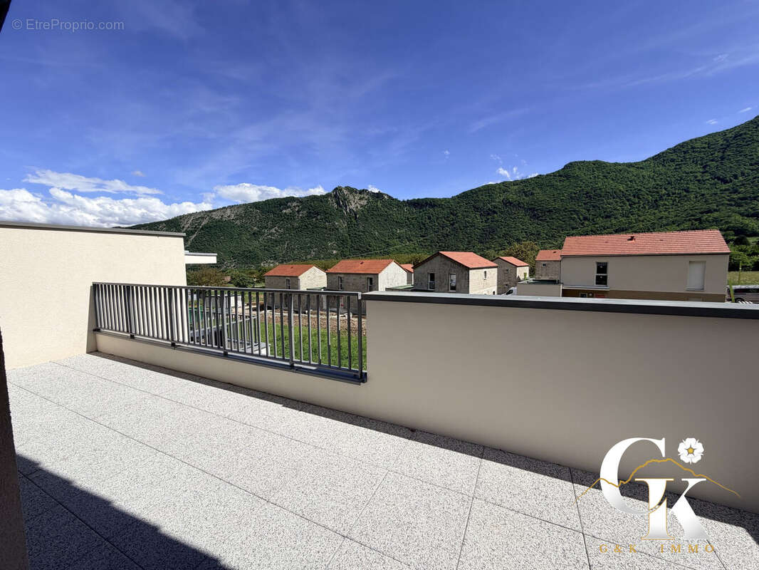 Appartement à SAINT-PAUL-DE-VARCES