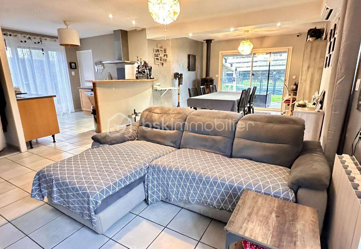 Maison à SAINT-MAURICE-L'EXIL