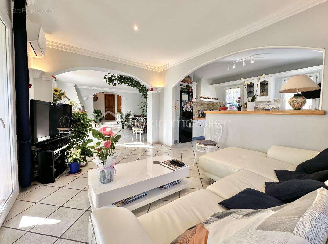 Maison à CAGNES-SUR-MER