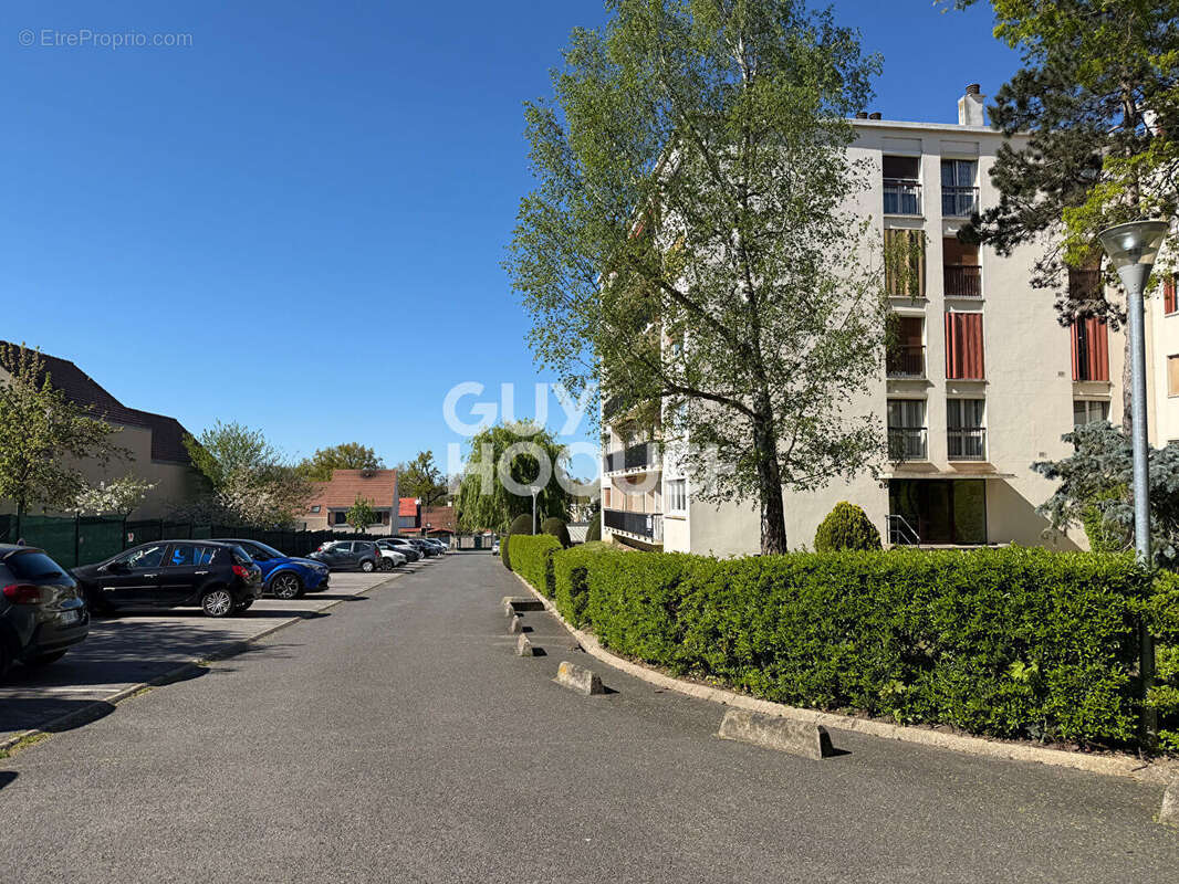 Appartement à MENNECY