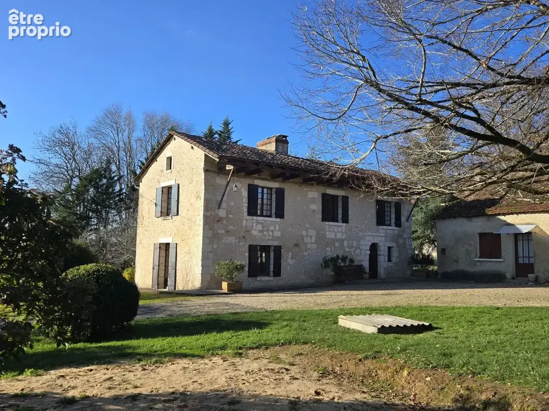 Ensemble de bâtiments en pierres! - photo 3