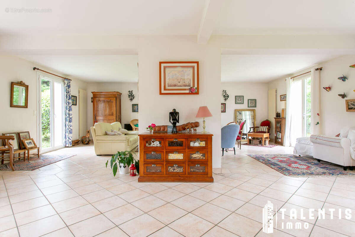 Maison à LA CHAPELLE-SUR-ERDRE