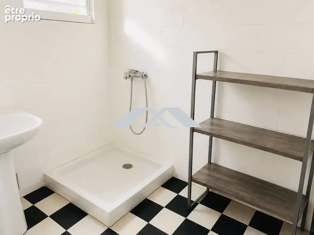 Maison 90 m² à Saint-Benoit  - photo 7