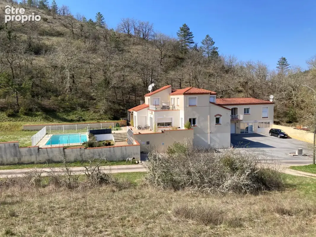 maison face docteur