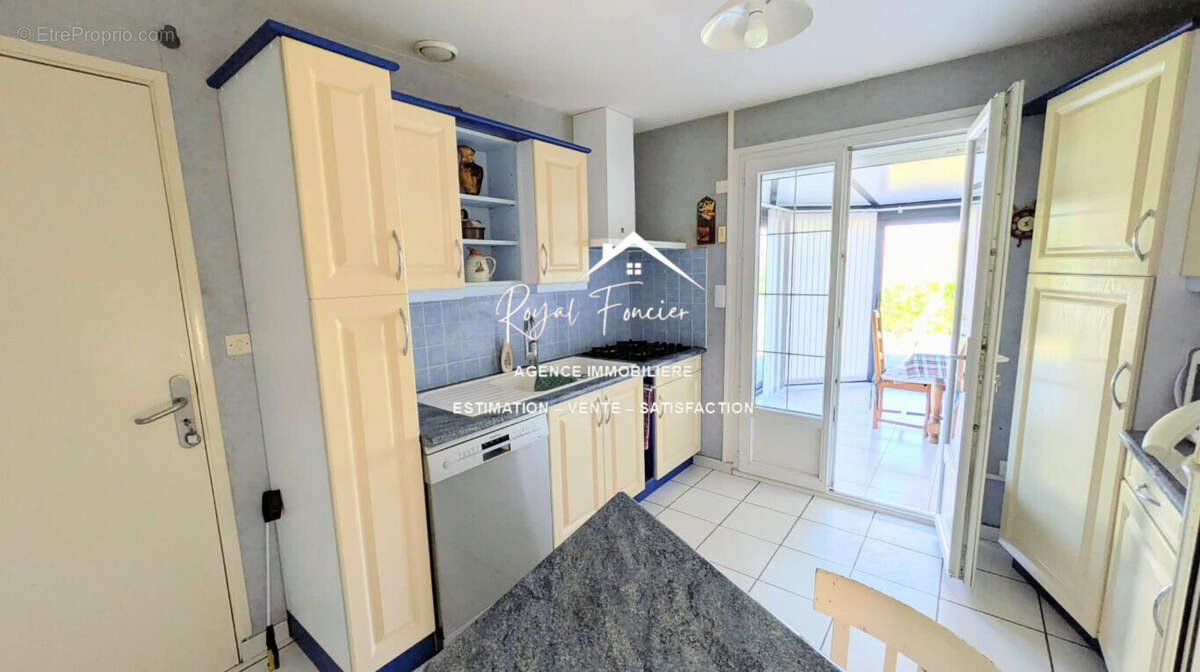 Cuisine A et E - Maison à PREUILLY-SUR-CLAISE