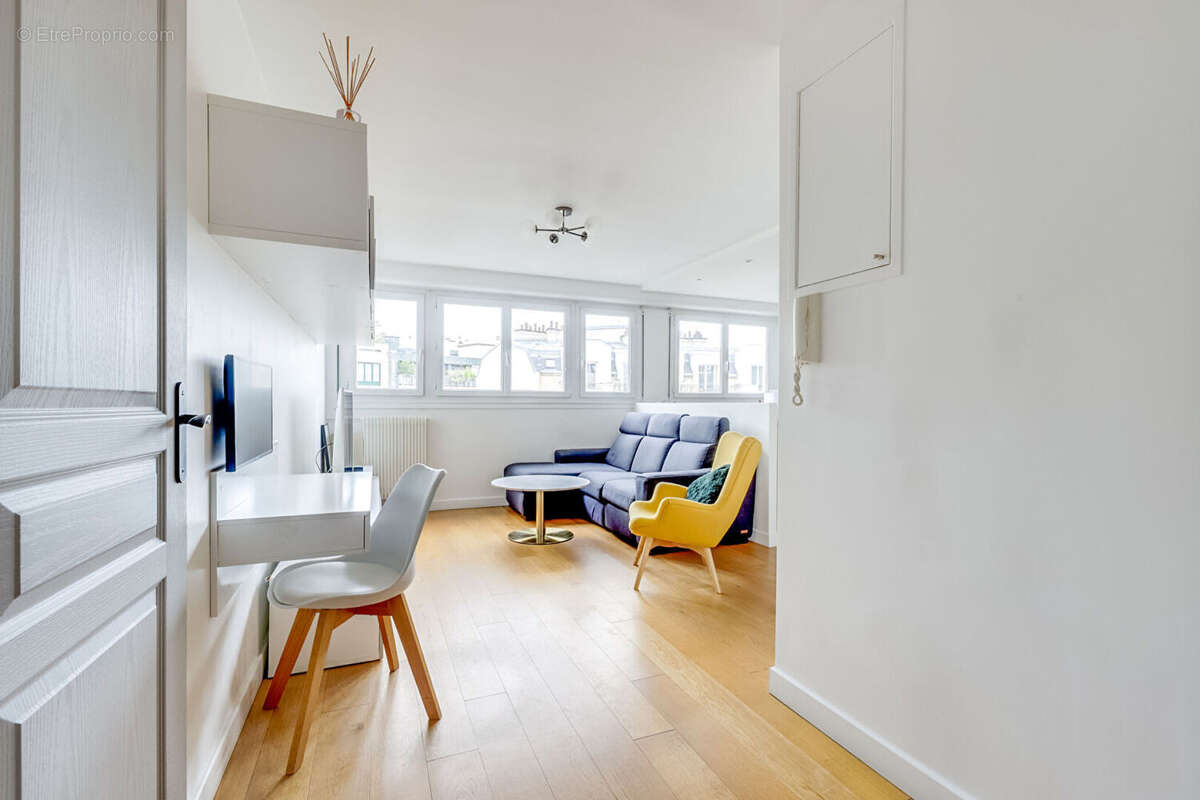 Appartement à PARIS-15E
