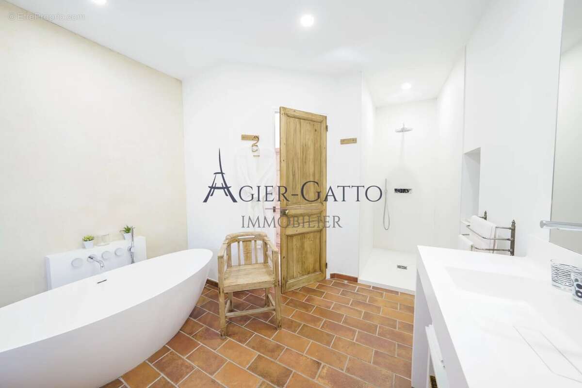 Maison à VAISON-LA-ROMAINE