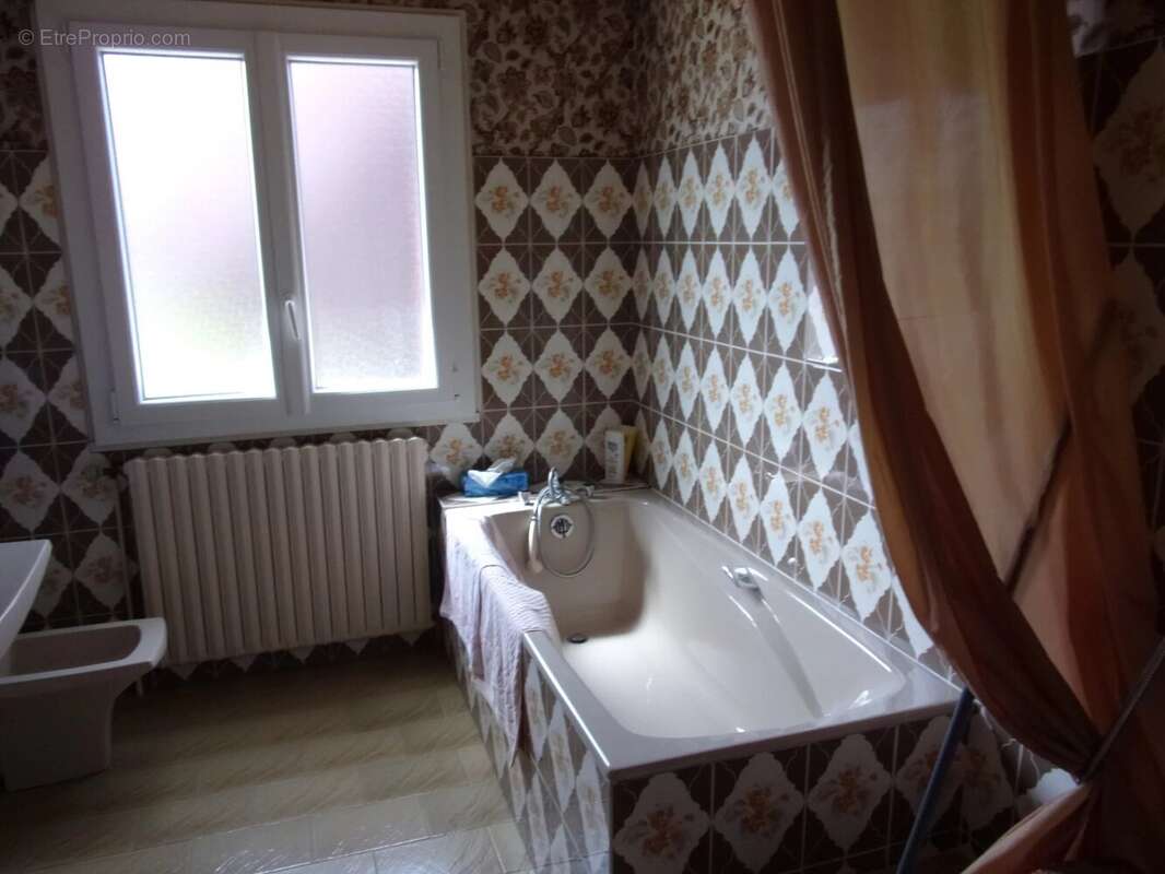 Maison à YZEURE