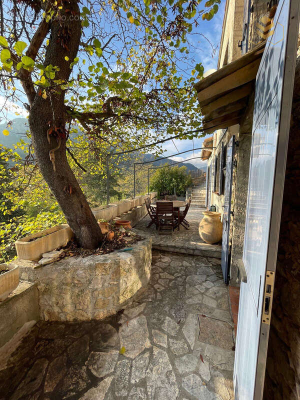 Maison à SAINTE-AGNES
