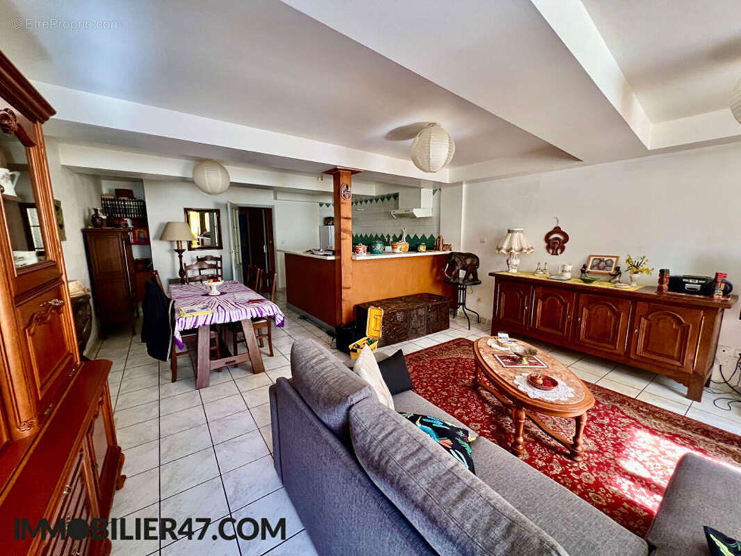 Appartement à SAINTE-LIVRADE-SUR-LOT