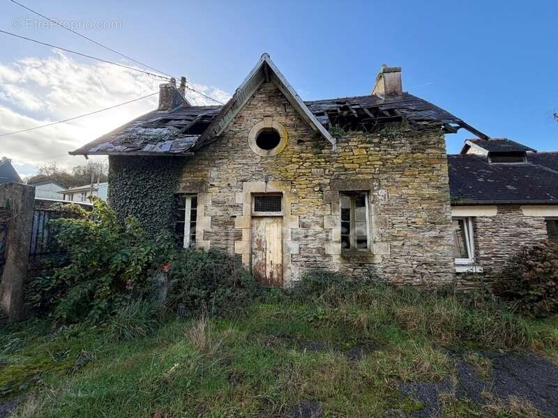 Maison à CARHAIX-PLOUGUER