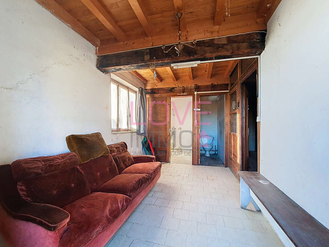 Maison à LA TOUR-DU-PIN