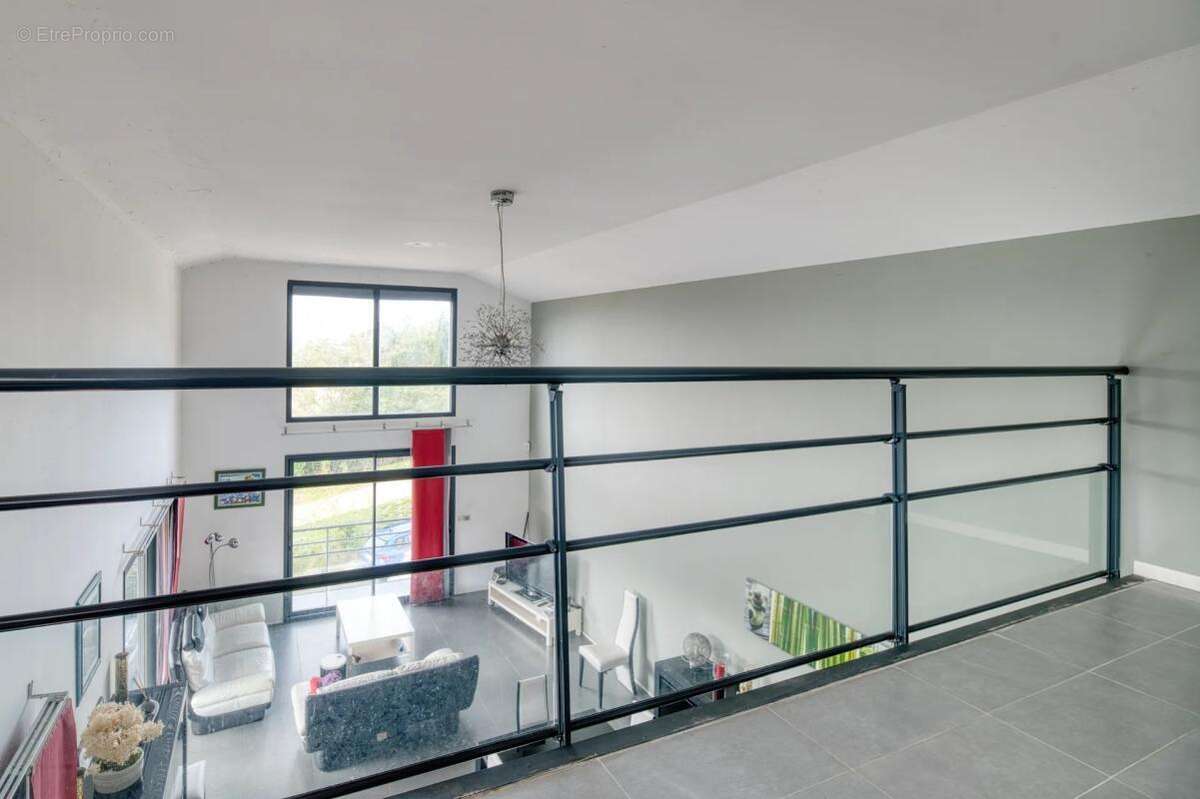 Maison à LACROIX-FALGARDE