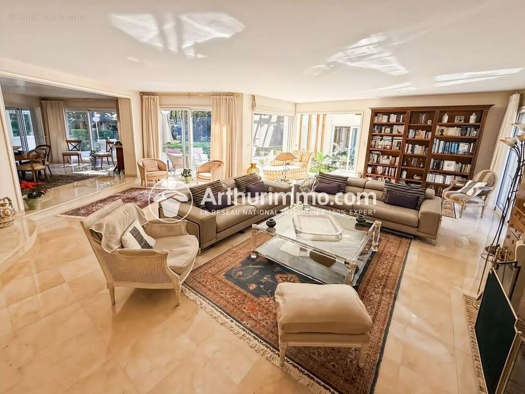 Maison à SOISY-SUR-SEINE