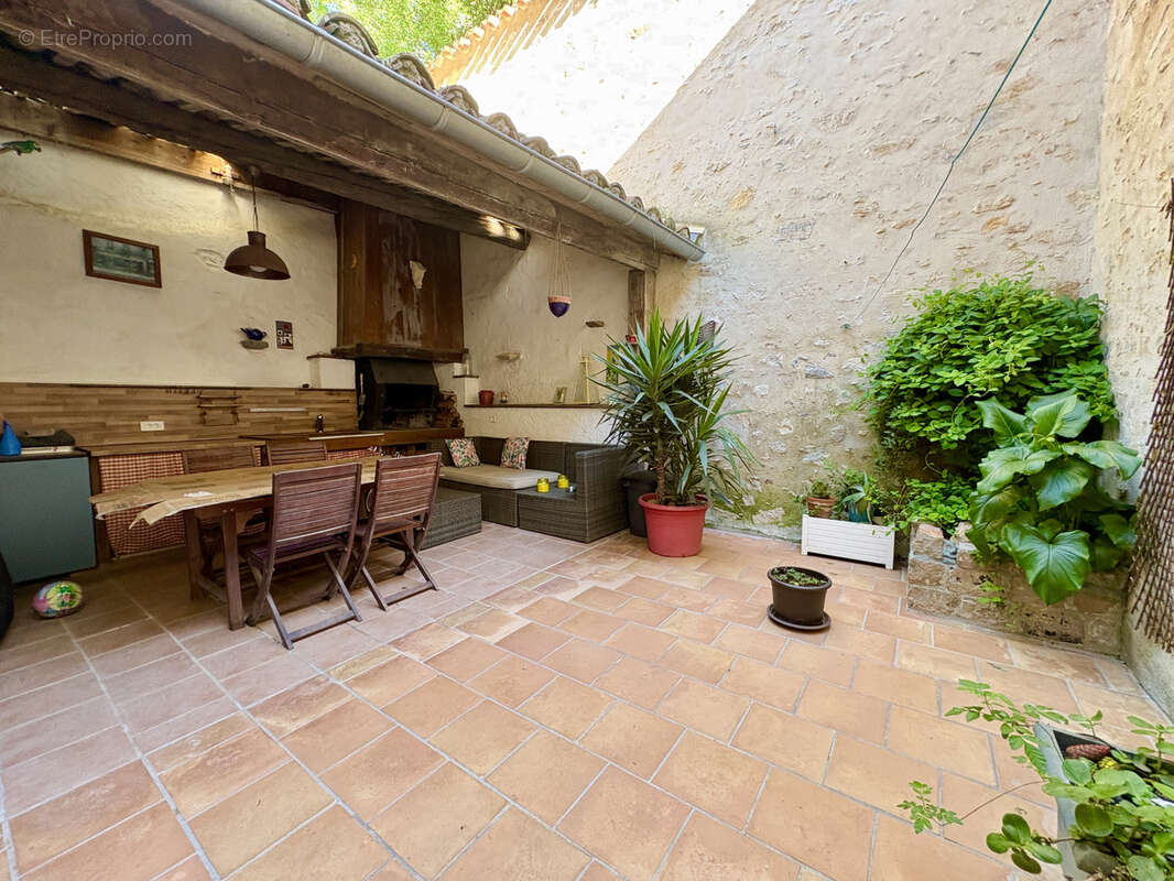Appartement à SAINT-CHINIAN