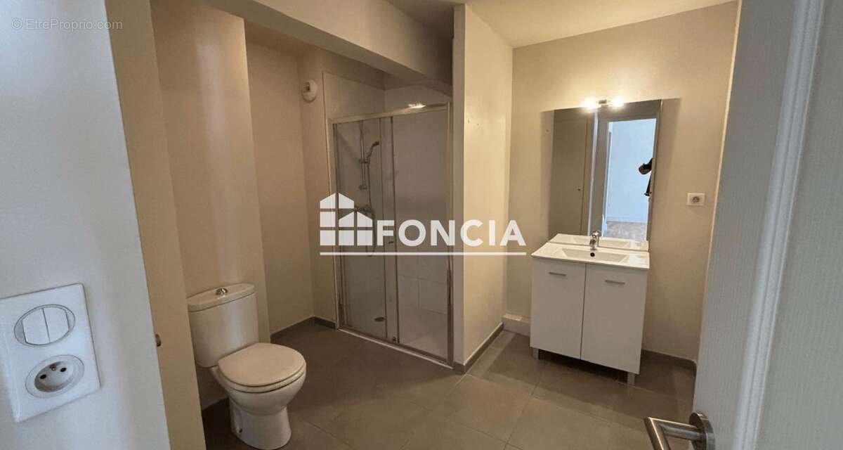 Appartement à VILLENEUVE-LES-AVIGNON