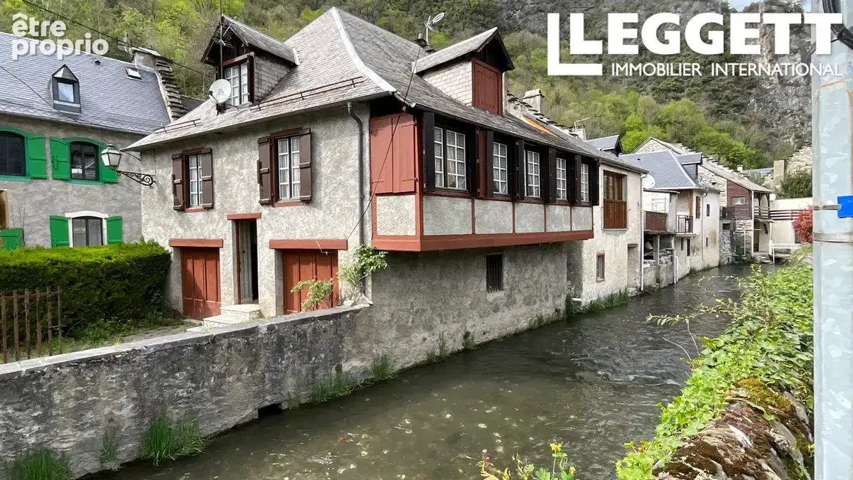 Maison à SAINT-BEAT