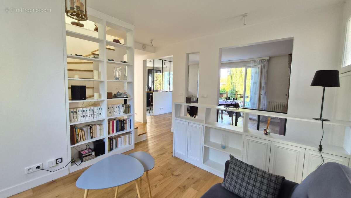 Maison à SAINT-GERMAIN-LES-ARPAJON