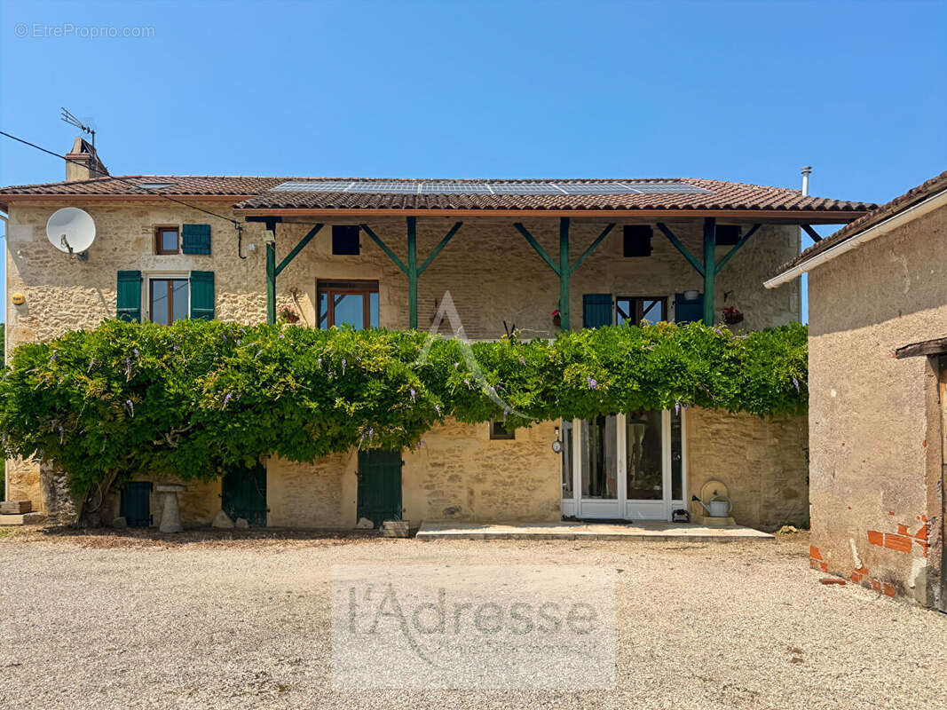 Maison à DURAVEL