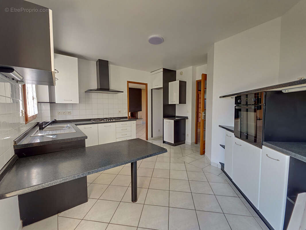 Maison familiale 10 mn gare  epernon 5 chambres - photo 6