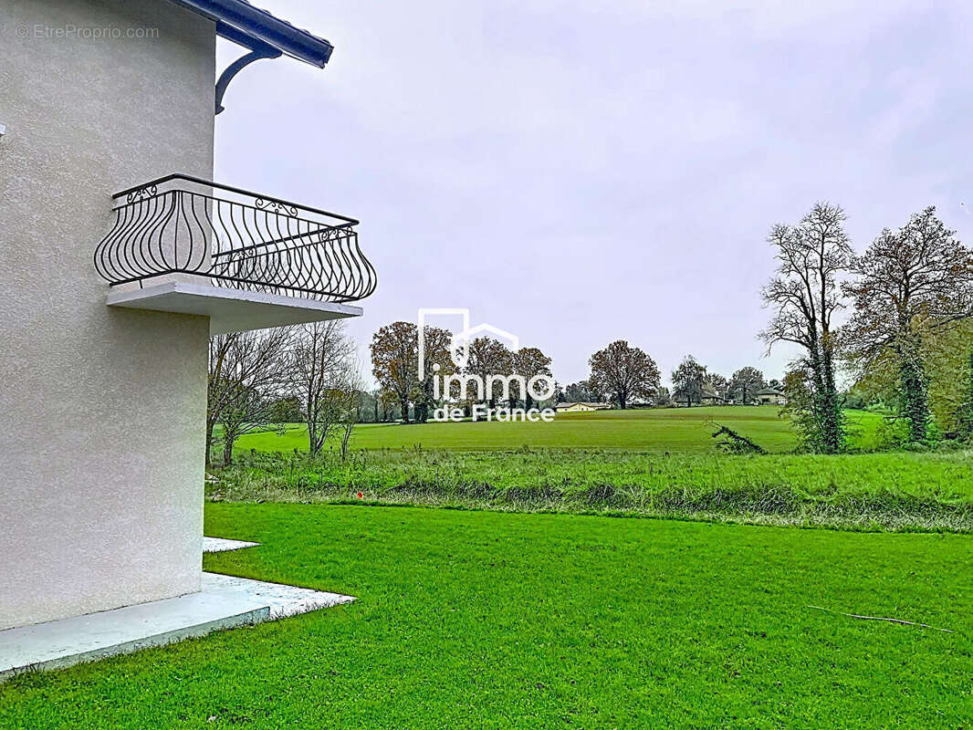 Appartement à POLLIAT