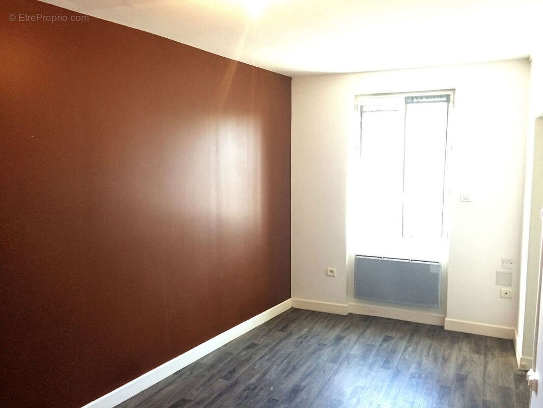 Appartement à SAINT-DOULCHARD