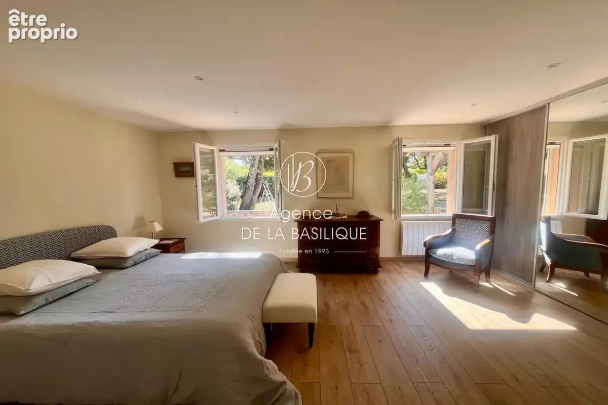 Maison 8 pièces 190 m² à vendre à Nans-Les-Pins (83860) - photo 8