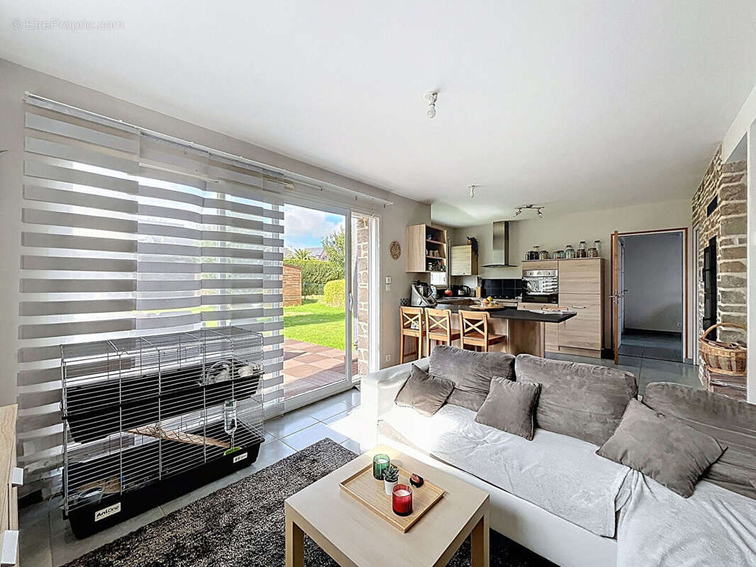 Maison à SAINT-MELOIR-DES-ONDES