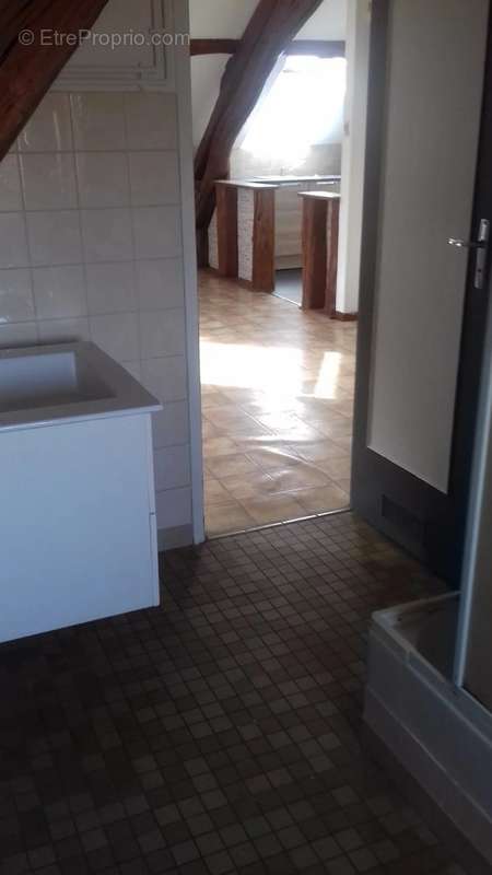 Appartement à BRIENON-SUR-ARMANCON