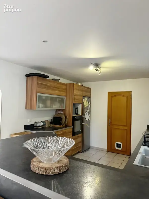 Maison T8 avec sous-sol total et chambre en RDC - photo 3